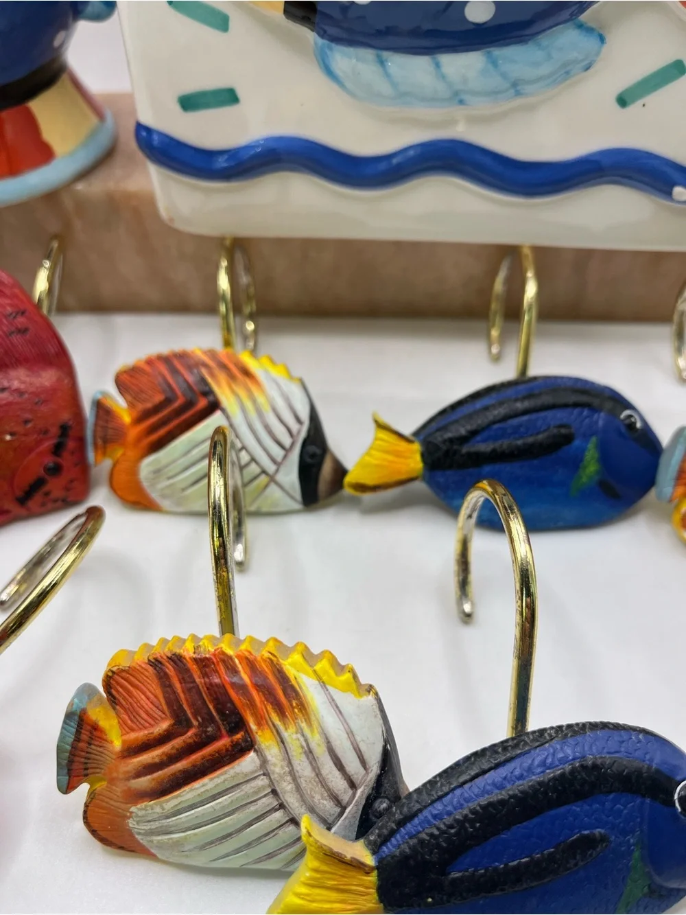 Coco Dowley Bacova Guild Ceramic Colorful Fish Tissue Cover Soap Dispenser Hooks
